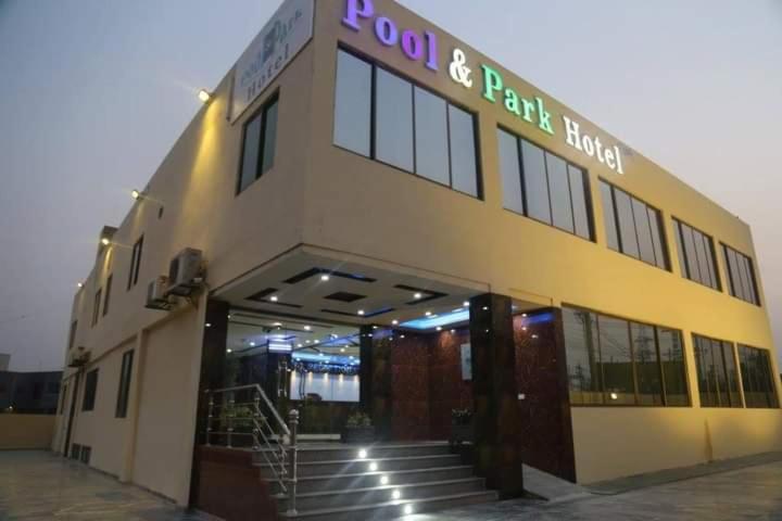 Pool & Park Resorts Lahore Exterior foto